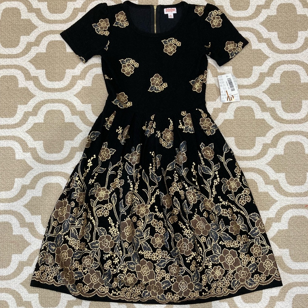 NWT Lularoe Elegant Amelia dress 🦄